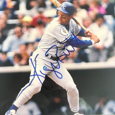 George Brett signed photo. GFA authenticated