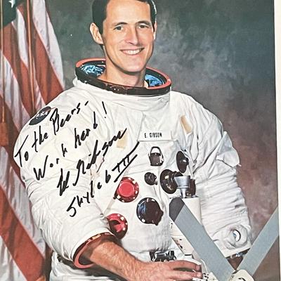 Astronaut Edward Gibson signed photo
