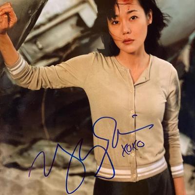Yunjin Kim signed photo