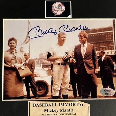 Mickey Mantle signed photo