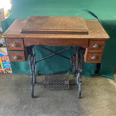 Vintage Sewing Machine in Cabinet
