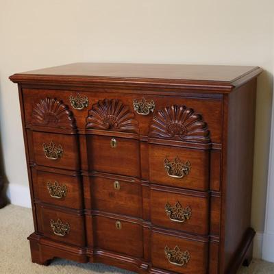 Mahogany National Mt. Airy Block Front Georgian Chest of Drawers