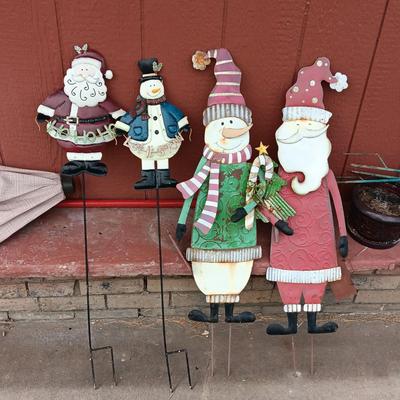 4 METAL HOLIDAY YARD DECOR