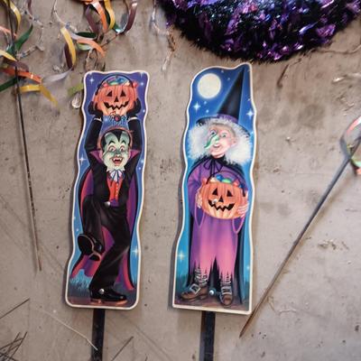 OUTDOOR HALLOWEEN DECORATIONS