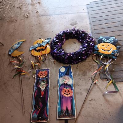 OUTDOOR HALLOWEEN DECORATIONS