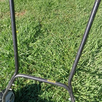 Wonderful working Task Force 16 in. push mower