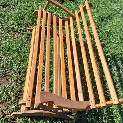 Beautiful lightweight spring bench