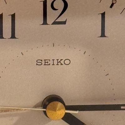 Tourneau and Seiko Clocks (LR-DZ)