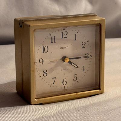 Tourneau and Seiko Clocks (LR-DZ)