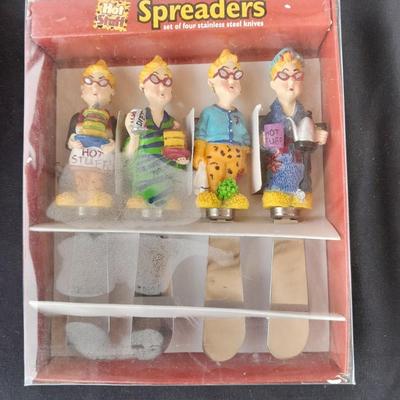 Rogers Knife set - Brand new peeler - Maxine Spreaders and Baker's secret round cake pan