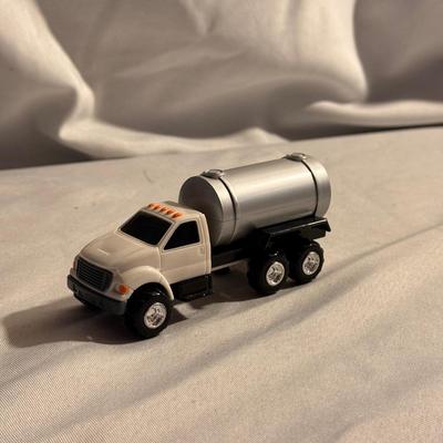 Cast Iron New York World’s Fair Greyhound Lines Bus Trolley and More (LR-DZ)