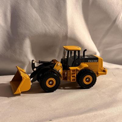 Cast Iron New York World’s Fair Greyhound Lines Bus Trolley and More (LR-DZ)