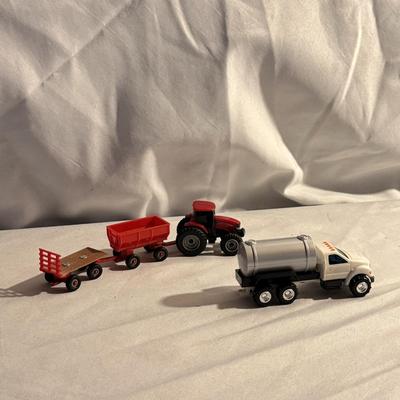 Cast Iron New York World’s Fair Greyhound Lines Bus Trolley and More (LR-DZ)