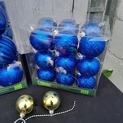 Glass Christmas tree ornaments - a led lit star and other holiday items!