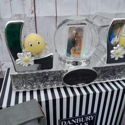 Gifts for mom - Moms are super special! Watch - picture frame water globe - heart with arrows