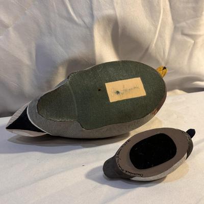 Signed Duck Decoys and More Duck Art (LR-DZ)