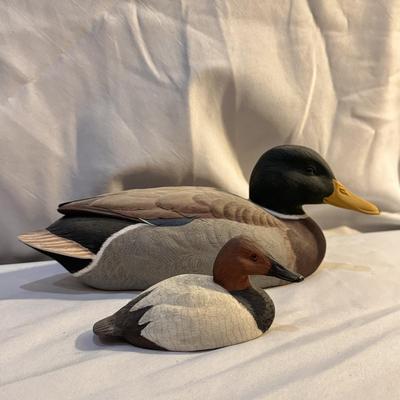 Signed Duck Decoys and More Duck Art (LR-DZ)