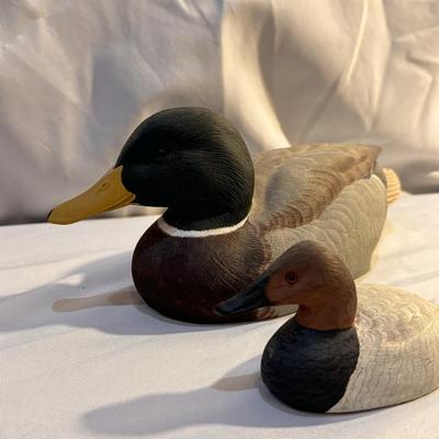 Signed Duck Decoys and More Duck Art (LR-DZ)