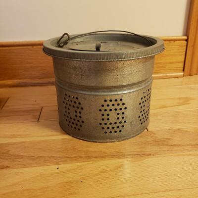 Fishing Creel Basket and Galvanized Minnow Bait Bucket (B1-KD)