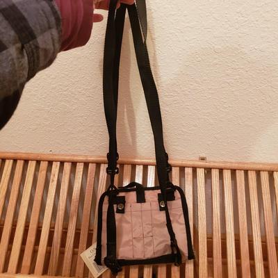 NIB Columbia Chest Bag, Cebela's/Orvis Nets and More (B1-KD)