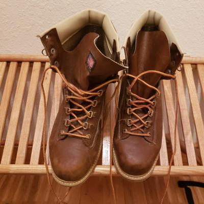 NIB Columbia Chest Bag, Cebela's/Orvis Nets and More (B1-KD)