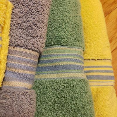 Canon, Fieldcrest and Target Home Towels, Bath Mats and More (B1-KD)