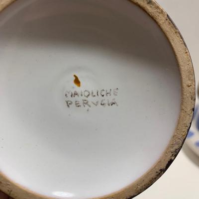 World Traveler Art Pottery / Porcelain Lot Italy England Holland +++