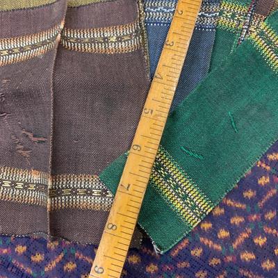 Large Dining Linens Lot - Table Runners Tablecloths Placemats Napkins
