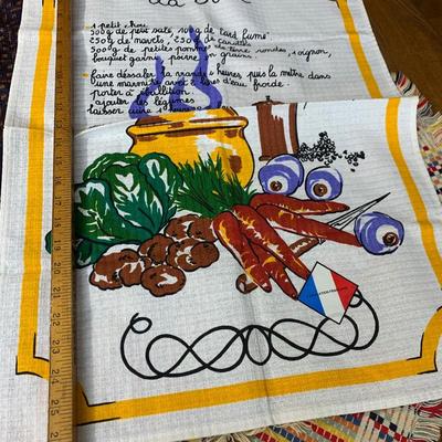 Large Dining Linens Lot - Table Runners Tablecloths Placemats Napkins