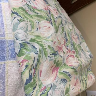 Large Dining Linens Lot - Tablecloths Placemats
