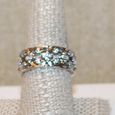 Size 9 Hollowed Infinity Style Setting with Clear Stone in "Circles & Ovals" on a Silver Tone Band (5.0g)