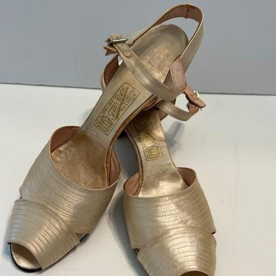 1940’s Turrell Wedding Shoes & Two Hats