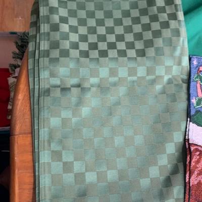 Large Tub - Christmas Dining Linens Lot - Table Runners Tablecloths Napkins Placemats