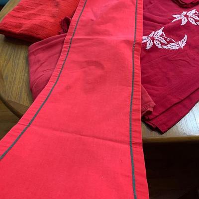 Large Tub - Christmas Dining Linens Lot - Table Runners Tablecloths Napkins Placemats