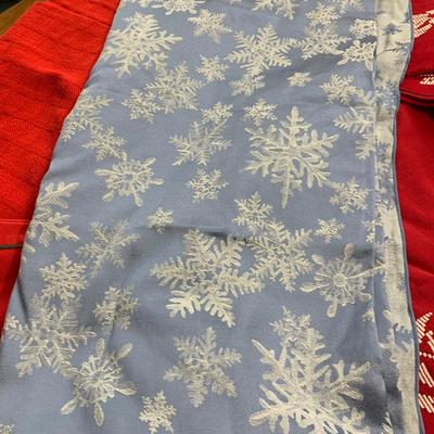 Large Tub - Christmas Dining Linens Lot - Table Runners Tablecloths Napkins Placemats