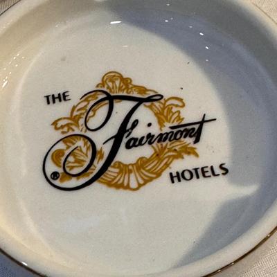 Collectible Souvenir Matches, Ash Trays, and Playing Cards (LR-DZ)