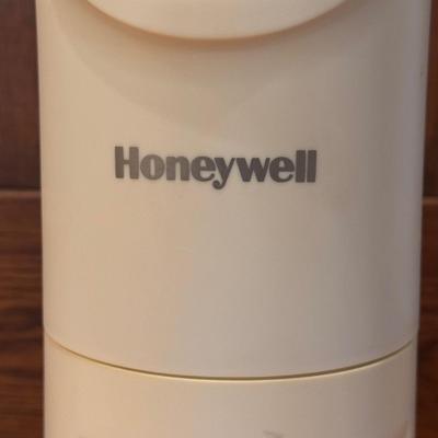 Two Honeywell Tower Fans (LR-DZ)