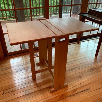 Wood Folding Table (2R-HS)