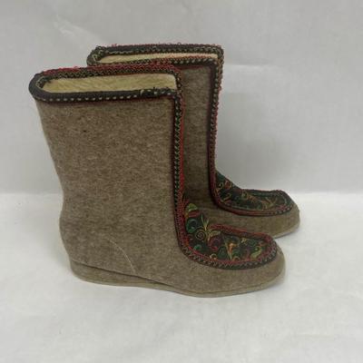 Vintage Russian Wool Style Slipper Boots