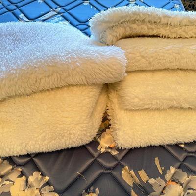 Lot of faux fur fabric / rugs