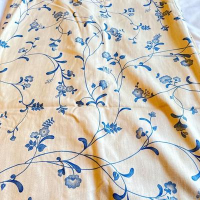 One unlined panel drape