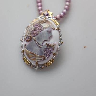 Genuine Gems envogue palladium Silver 18k yellow gold hand-carved tiger shell cameo w/ amethyst & Pearl Necklace