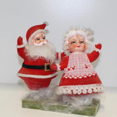 Vintage Christmas Santa & Mrs. Claus Figures on Base Flocked 7 Inch