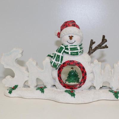 Snowman Home Décor "SNOW" with cute christmas tree inside of the "s"