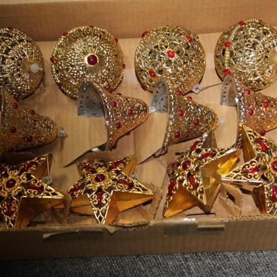 GOLDEN TREE ORNAMENTS