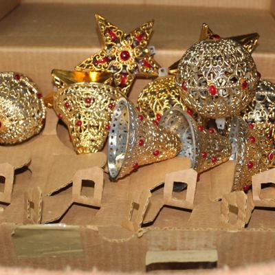 GOLDEN TREE ORNAMENTS