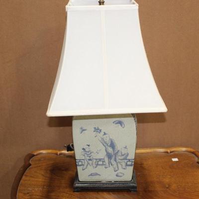 Vintage Chinese Asian Chinoiserie Blue White Wood Base Lamp 
