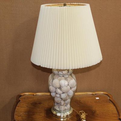Seashell lamp