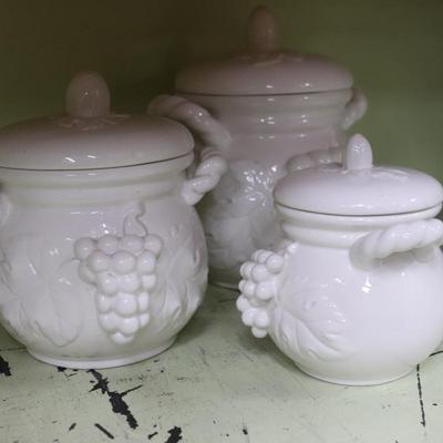 Vintage White Nature Tabletops Unlimited 3 Pc 