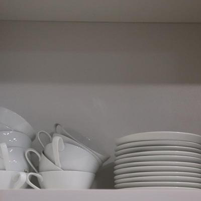 Lot of nortiake savoy saucers and tea cups